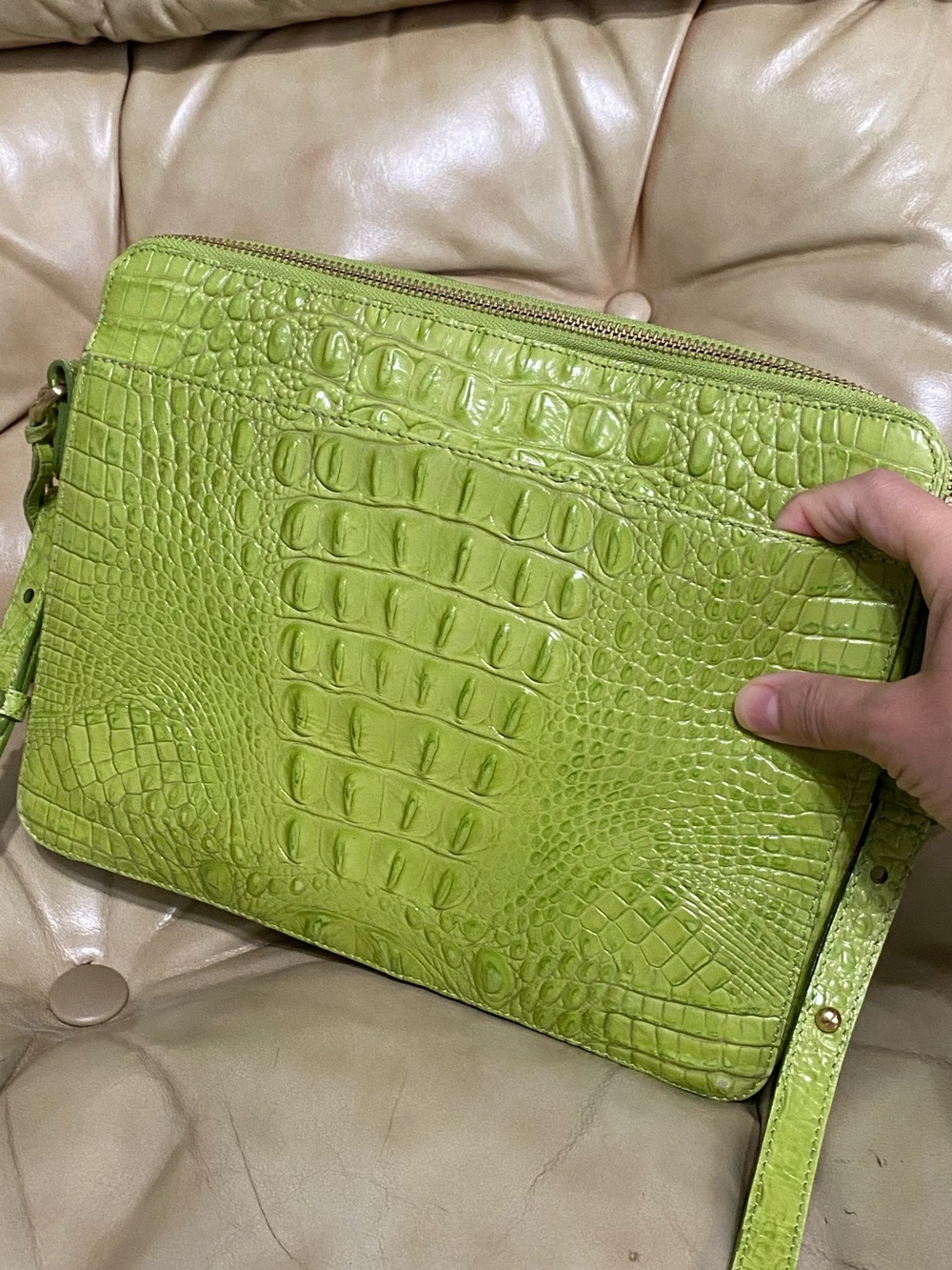 LKNW Brahmin iPad/Tablet Bag Built-in Wallet Organizer Crossbody Lime Melbourne - Picture 4 of 16